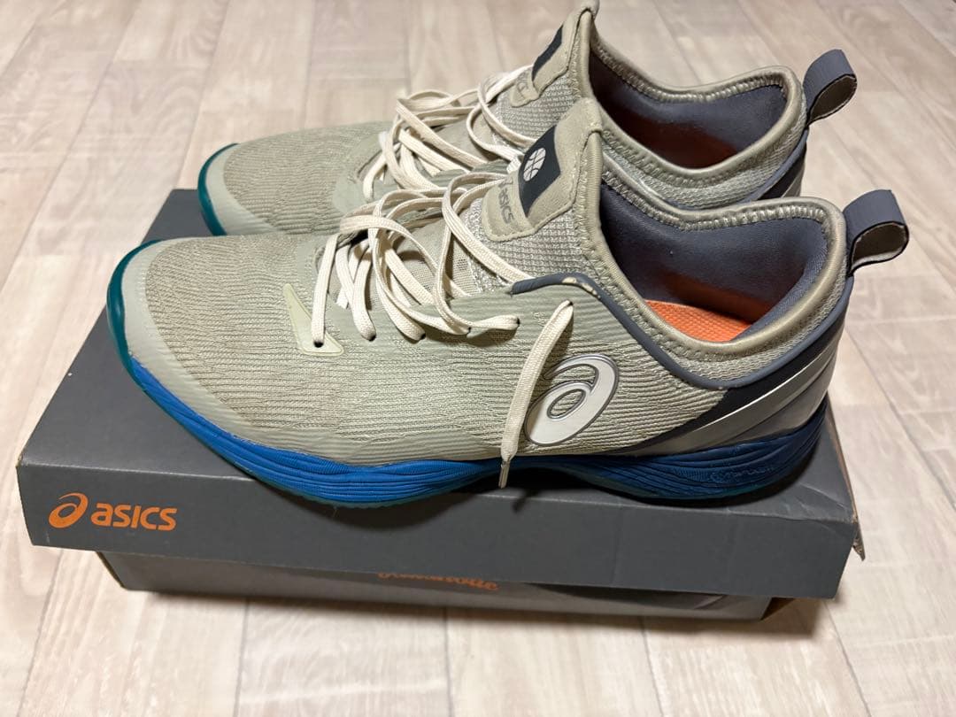 ASICS ballaholic バスケットボールシューズ