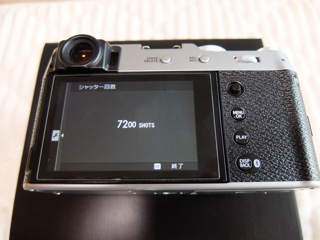 保証書有、美品、アクセサリー多数有　富士フイルム　X100Ⅵ シルバー