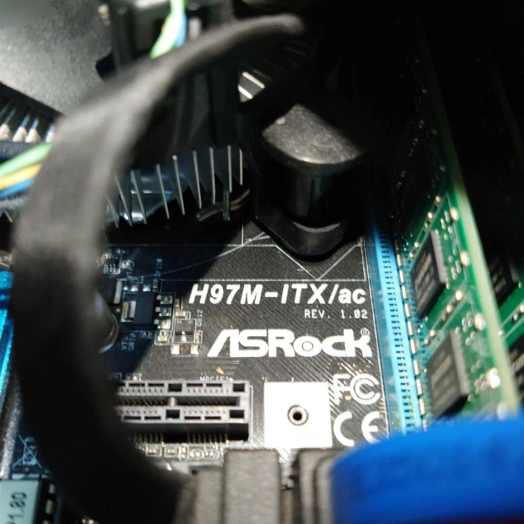 abee パソコン ケース　自作　　Windows10正規品付