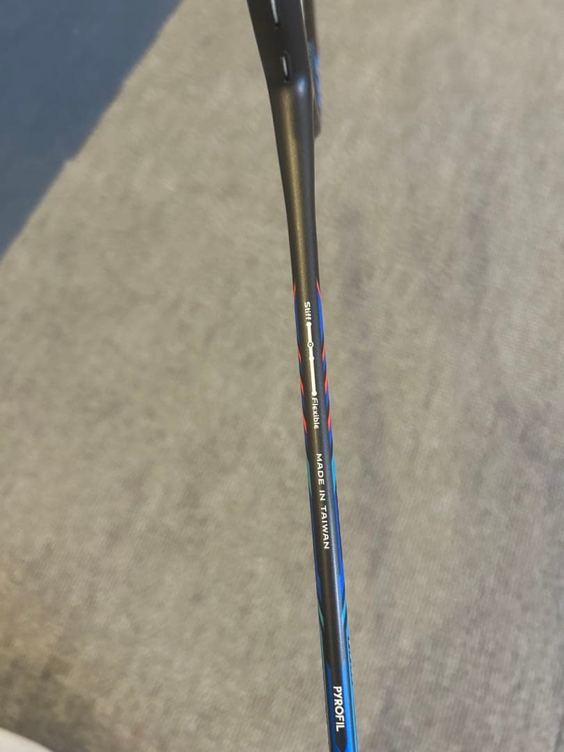 ラケット VICTOR THRUSTER F 4UG5