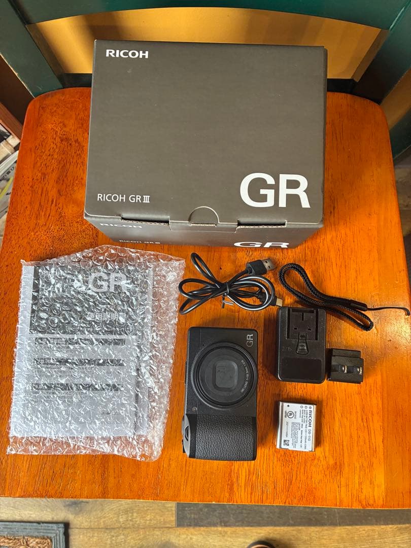 ☆使用頻度極少☆RICOH GR III コンパクトデジタルカメラ