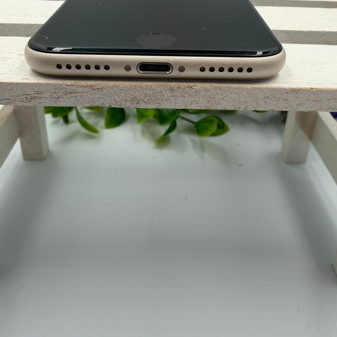 iPhone SE第3世代 64GB スターライト 357