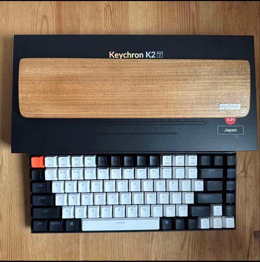 KeychronK2 US HotSwap whiteLED 茶軸 リストレスト