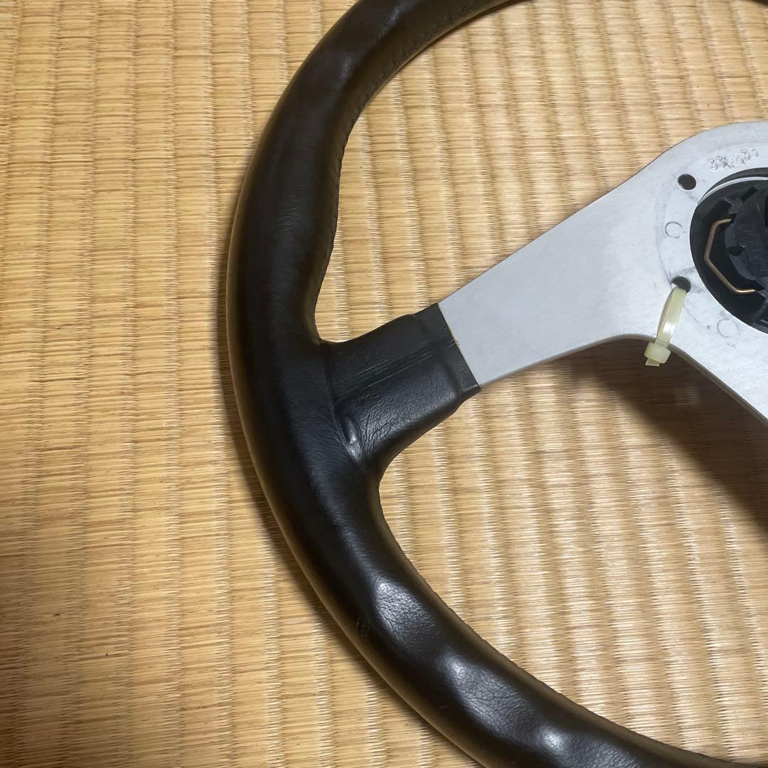 ステアリングホイール 3スポーク 黒とシルバー