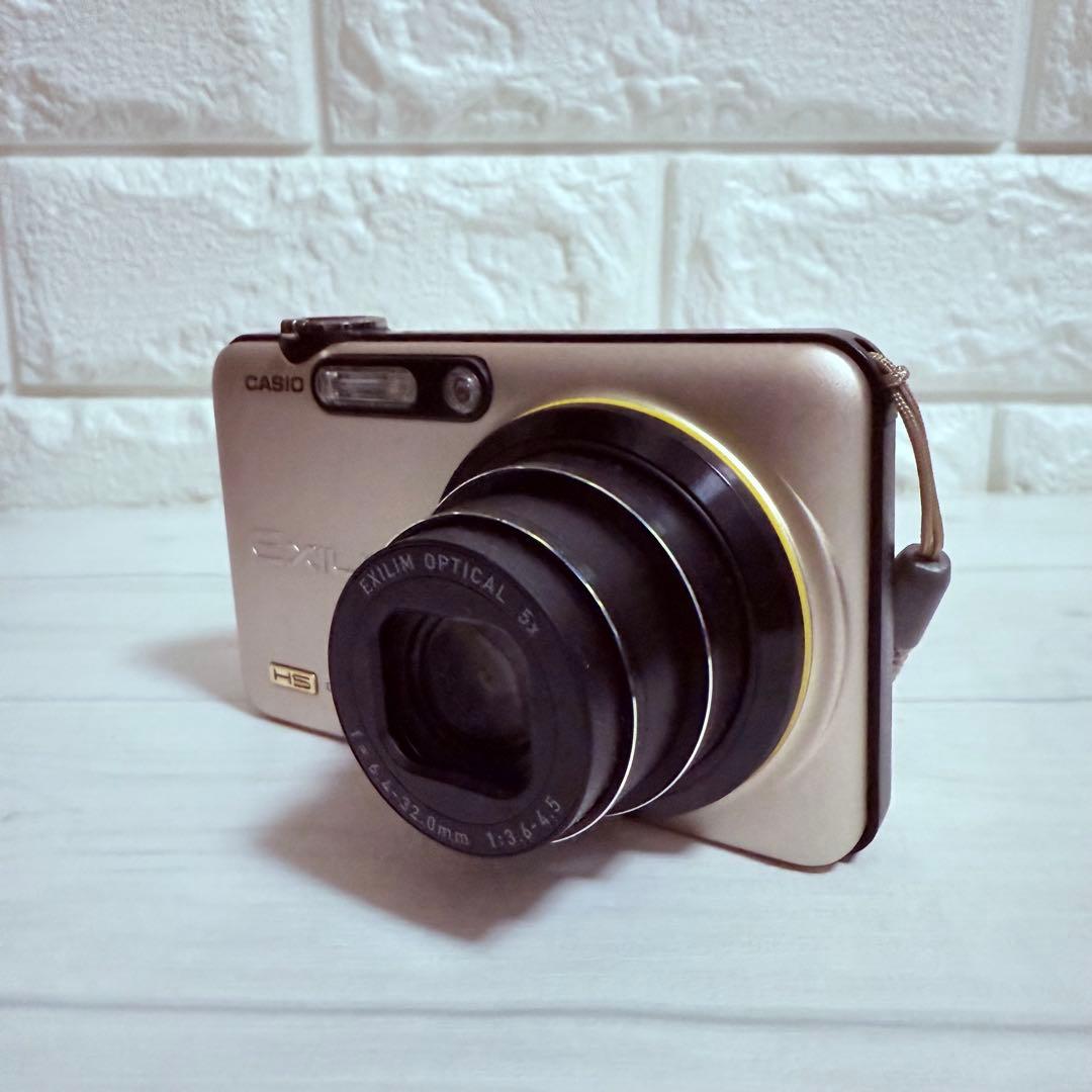 美品 CASIO EXILIM EX-FC150 ゴールド 高速連写＆HD動画