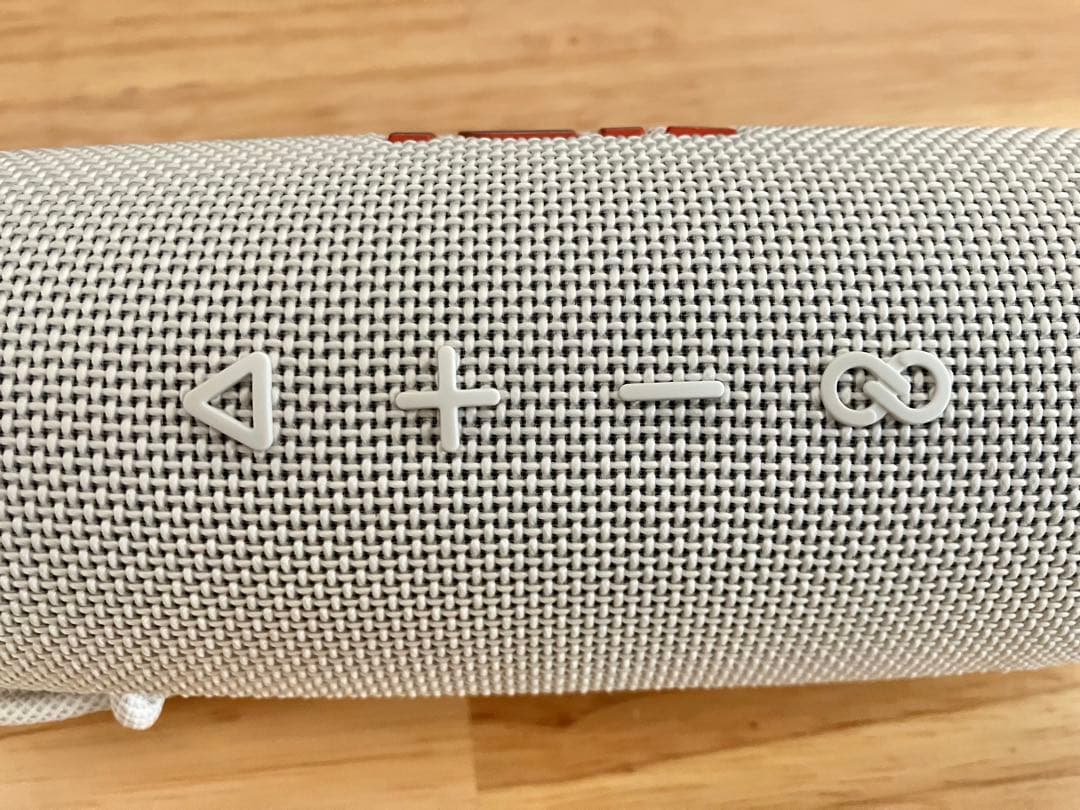 JBL flip6 ホワイト