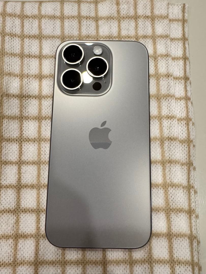 Apple iPhone 15 Pro ナチュラルチタニウム 128GB