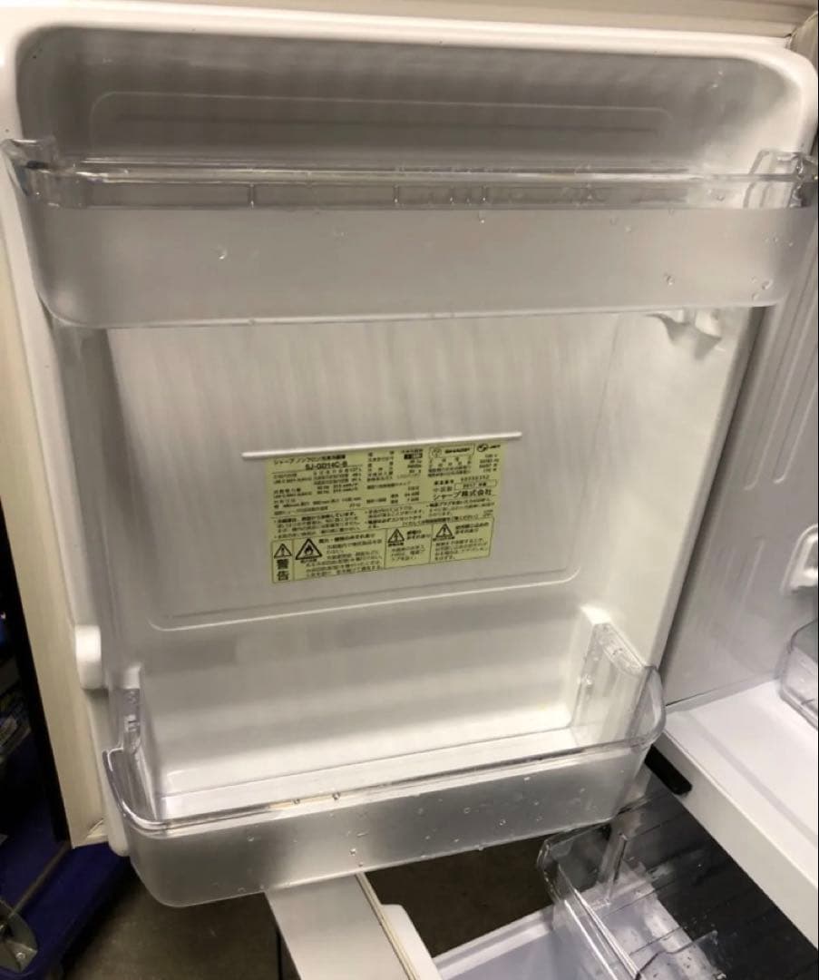 10h38 SHARP 単身用冷蔵庫 2ドア 黒 137L SJ-GD14C