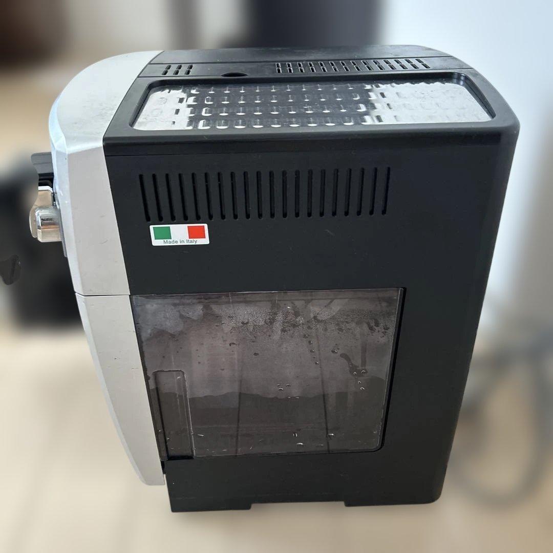 デロンギ　マグニフィカ　エスプレッソメーカー　ESAM03110