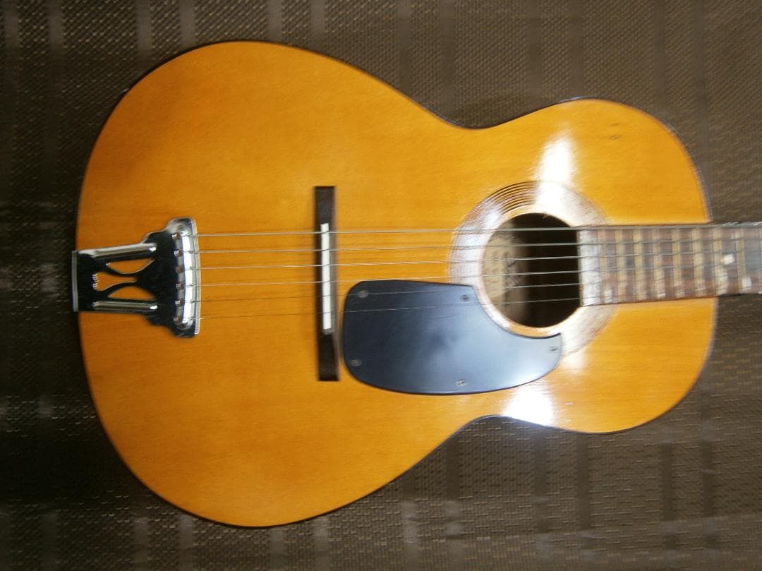 値下げ・Shima＜NO.1400＞日本製・ビザールギター・ピックギター