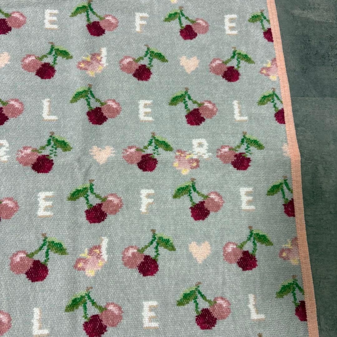 【新品】フェイラー　キープスマイリングチェリー　プティバス　おくるみ　B品