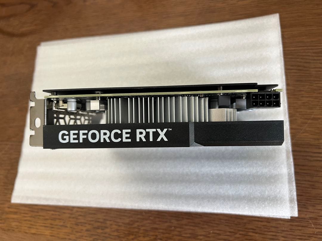 GALAKURO GAMING GEFORCE RTX 4060 中古