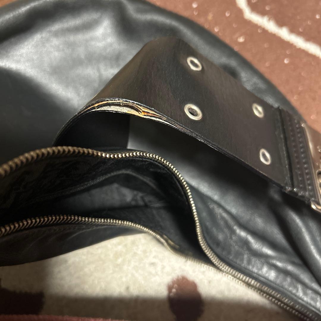 ディオール　ストリートシックハーフムーン