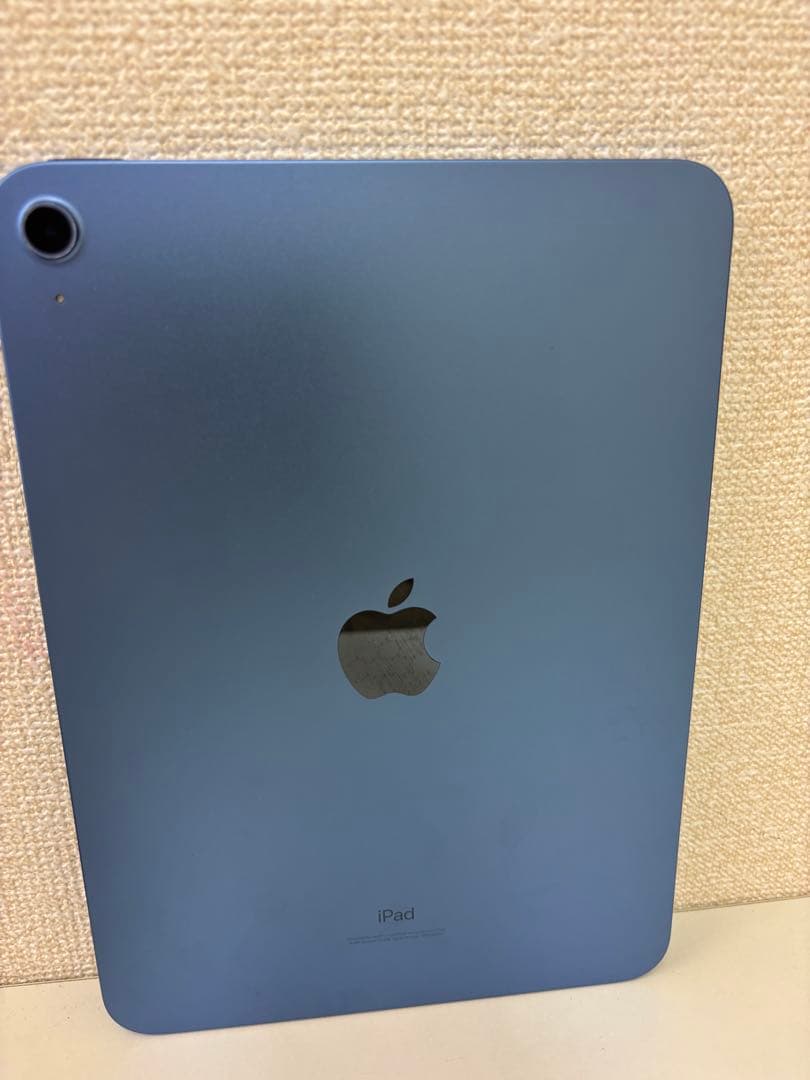 Apple iPad 本体 ブルー　第10世代　　64GB