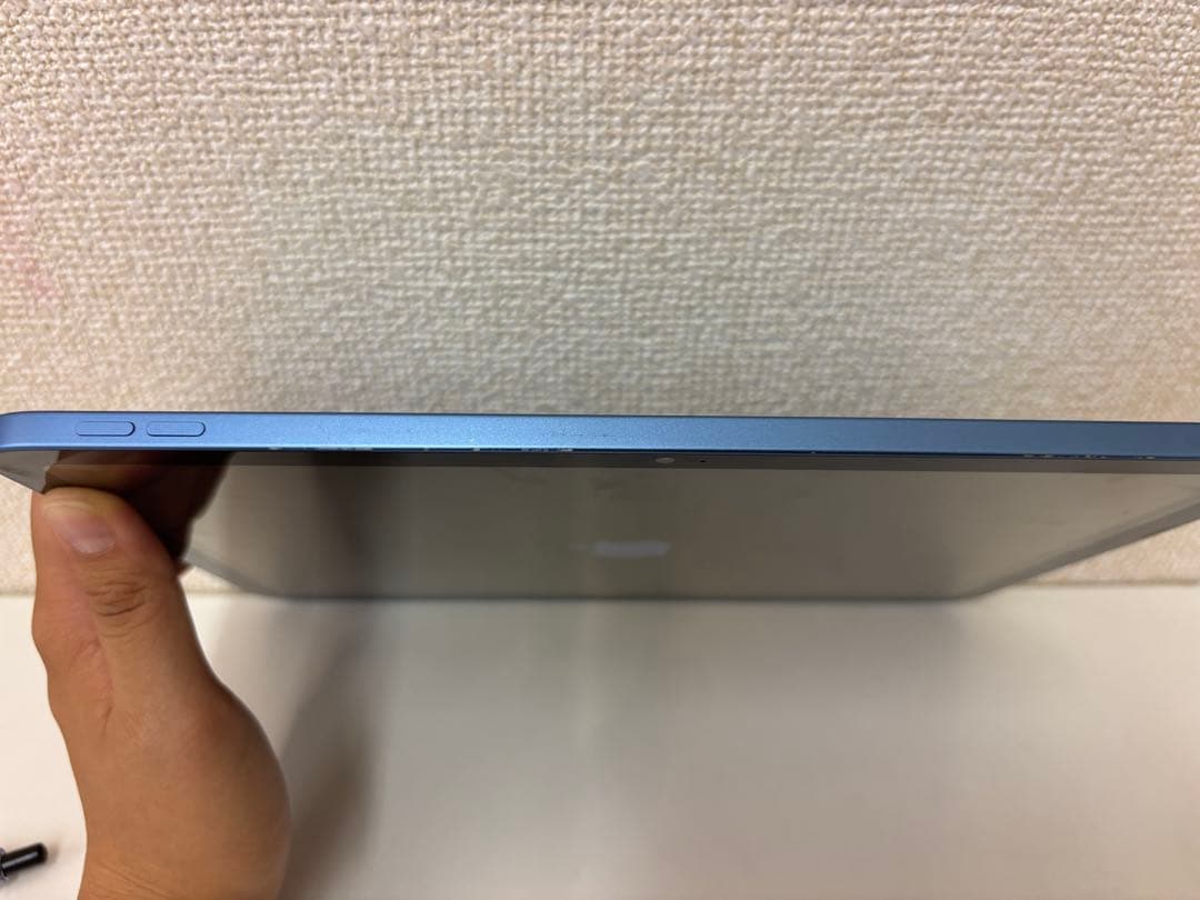 Apple iPad 本体 ブルー　第10世代　　64GB