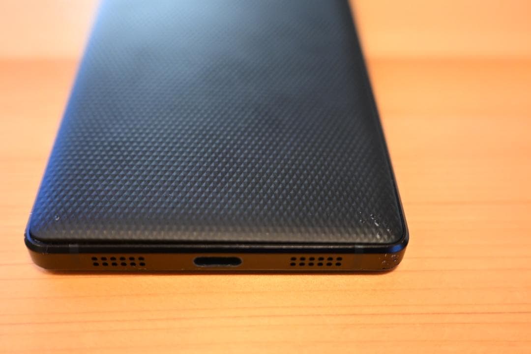 スマートフォン本体 BlackBerry KEY2