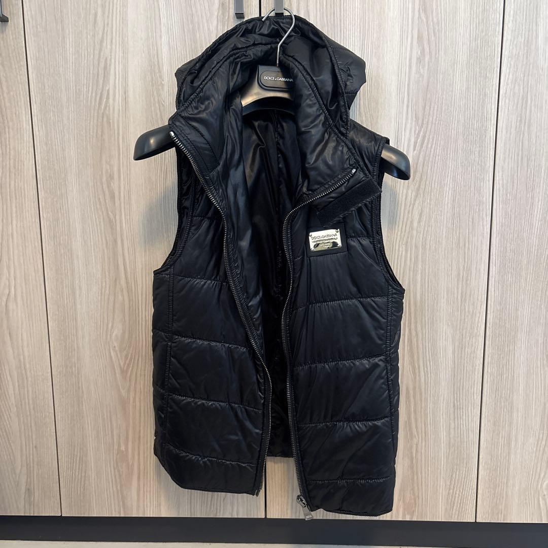 DOLCE & GABBANA ブラックダウンベスト