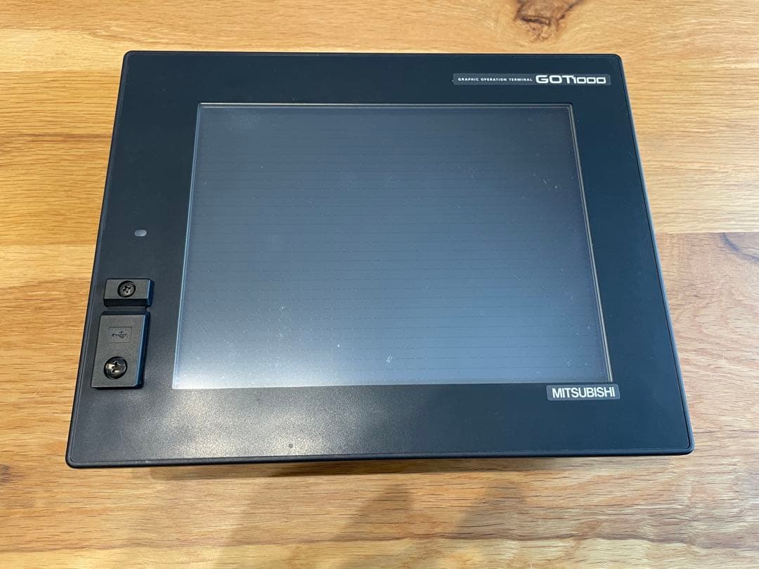 MITSUBISHIグラフィックオペレーションターミナル バス接続ユニット付き