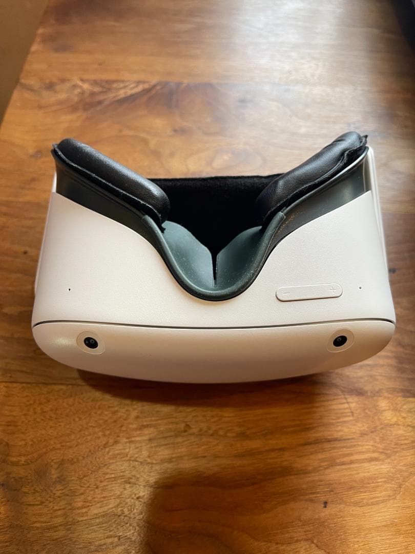 【美品】Oculas Quest2 64GB ＋ヘッドストラップ＋ケース他付属品