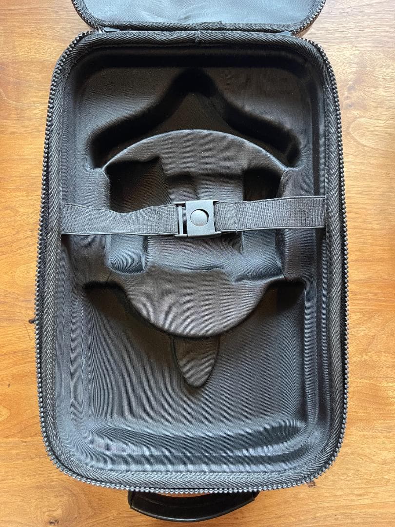 【美品】Oculas Quest2 64GB ＋ヘッドストラップ＋ケース他付属品