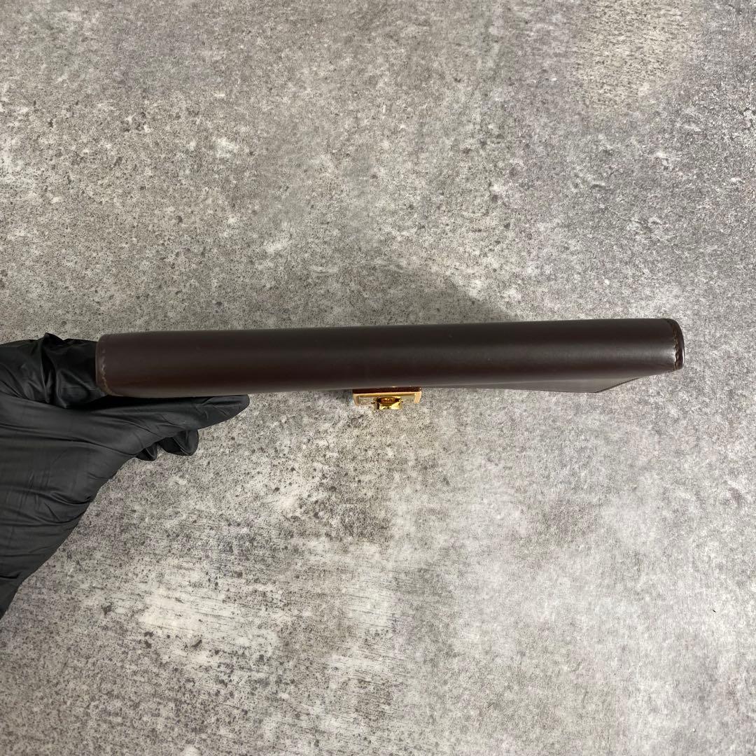 美品 フェラガモ ゴールド ガンチーニ 二つ折り 長財布 ブラウン