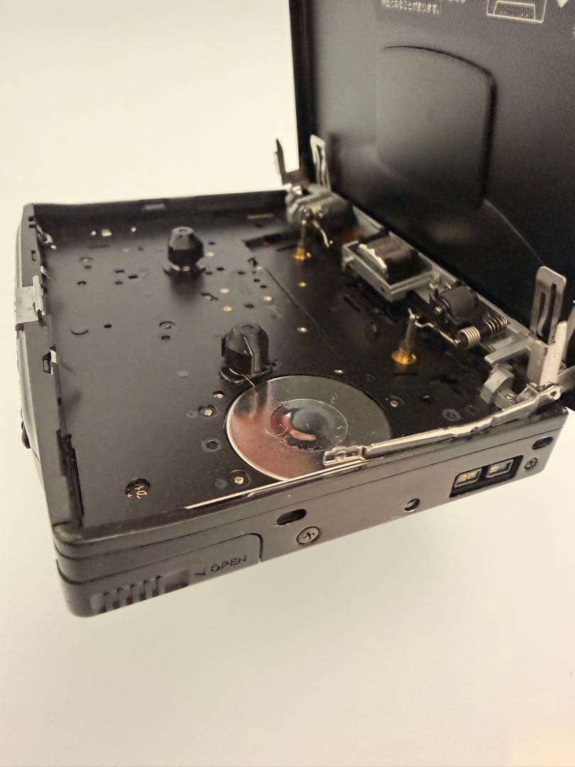 ジャンク品アイワAIWA HS-PX610カセットプレーヤー 乾電池アダプター付