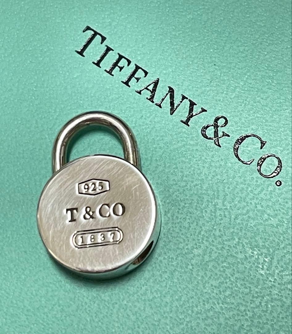 Tiffany & Co.ラウンド パッド ロック チャーム プッシュ ❤︎