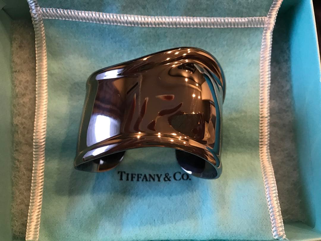 Tiffany & Co. ボーンカフ　ルテニウム
