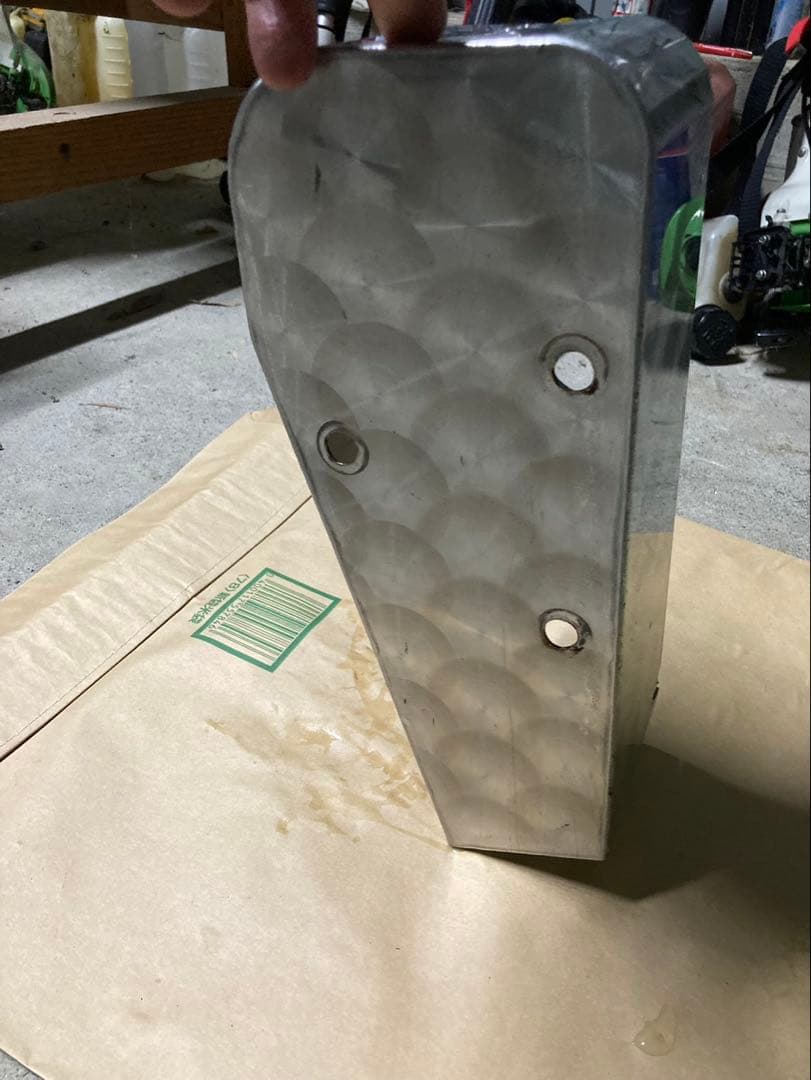 ウロコ　コボレーンモーターカバー