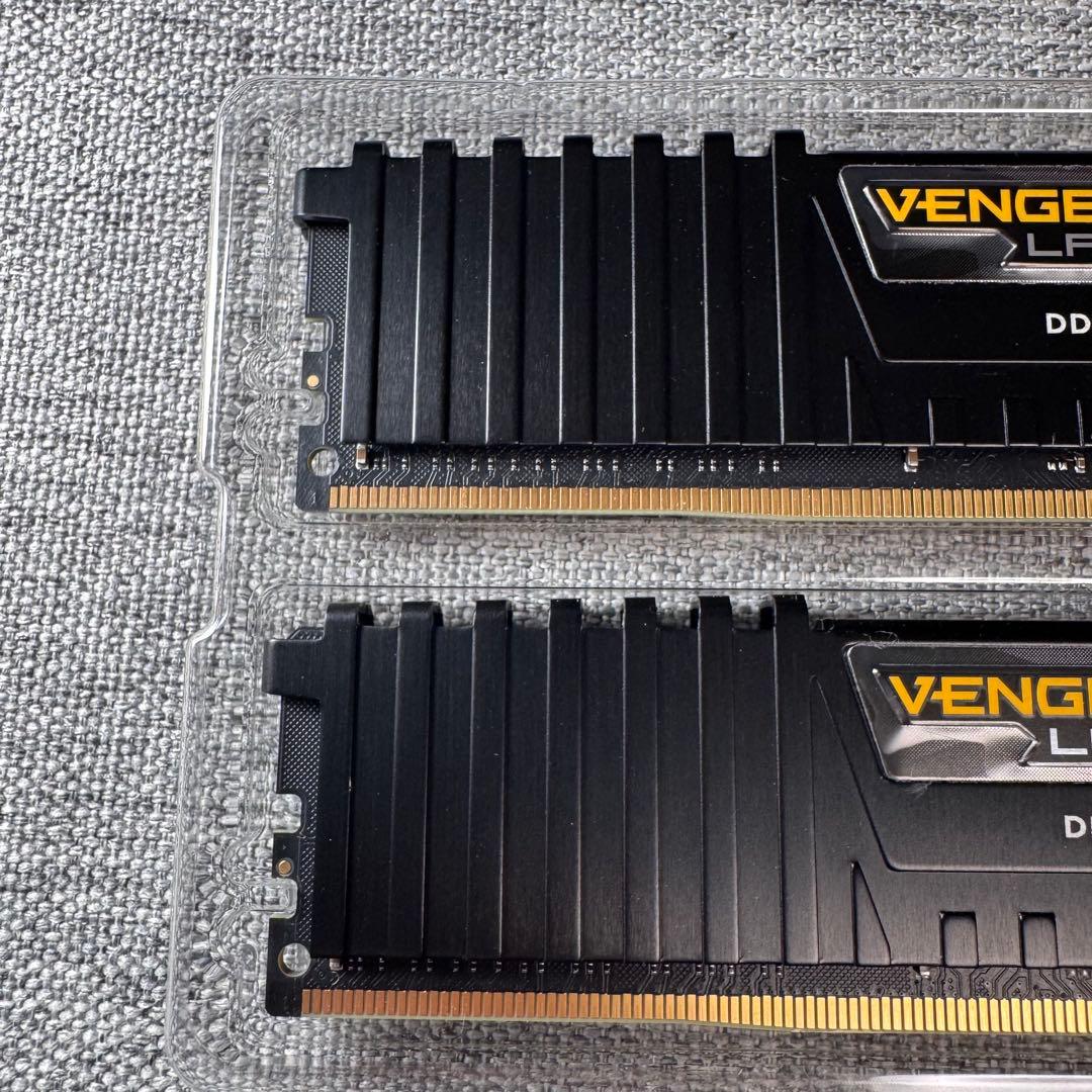 Corsair Vengeance LPX DDR4 32GB（16GB×2）
