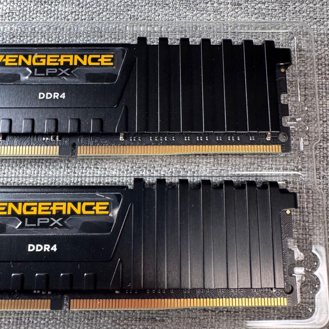 Corsair Vengeance LPX DDR4 32GB（16GB×2）