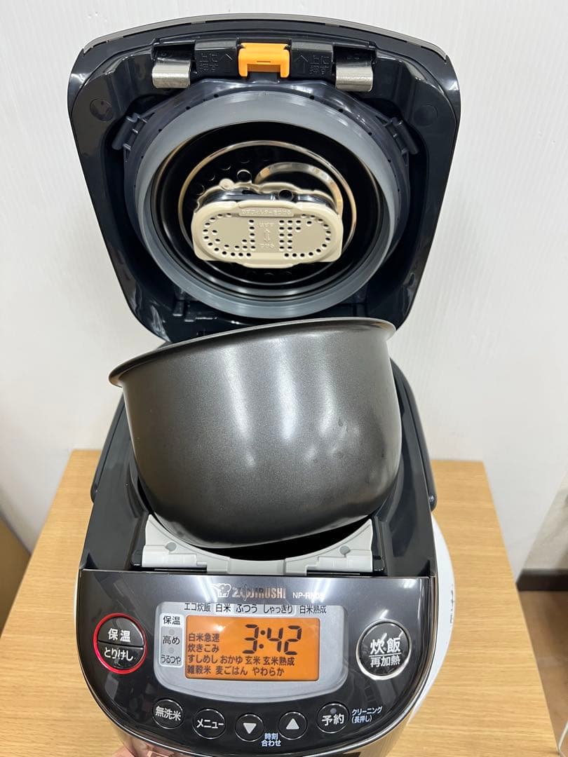 象印 圧力IH炊飯ジャー NP-RN05 ブラック 3合 2024年製