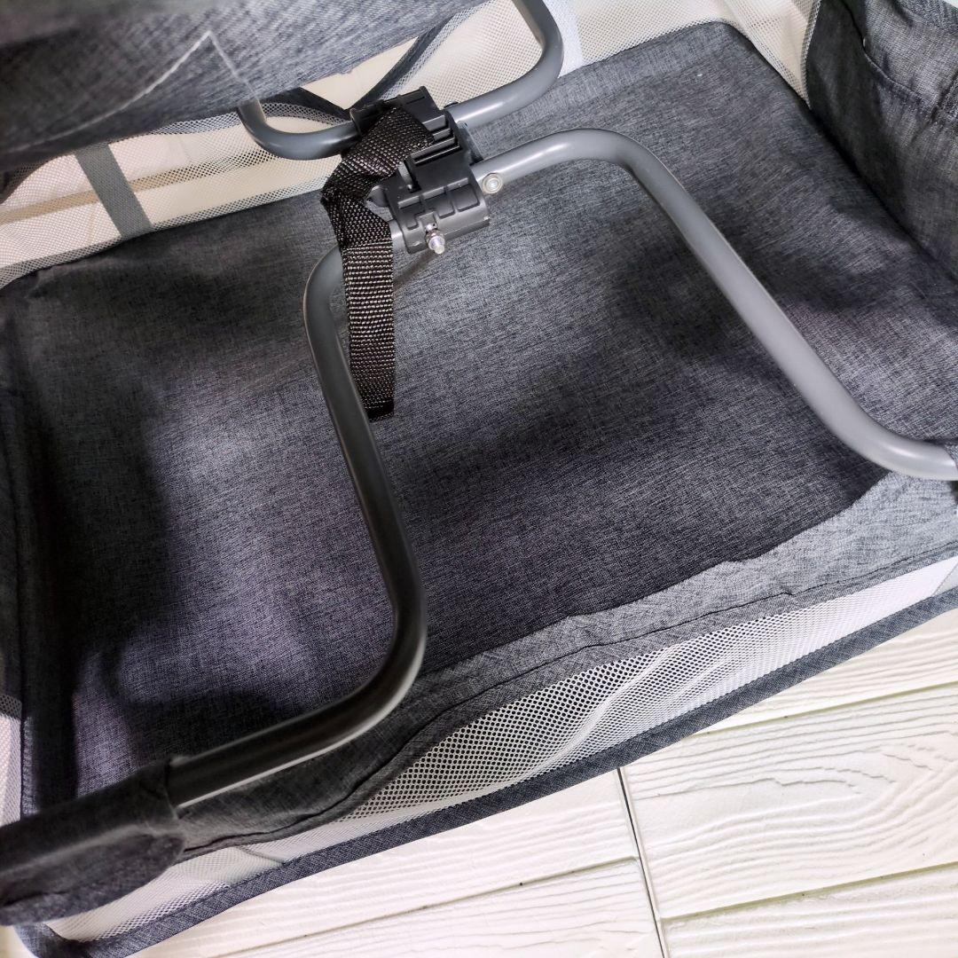 ◎美品◎　UBRAVOO ベビーベッド 折りたたみ式　キャスター付き