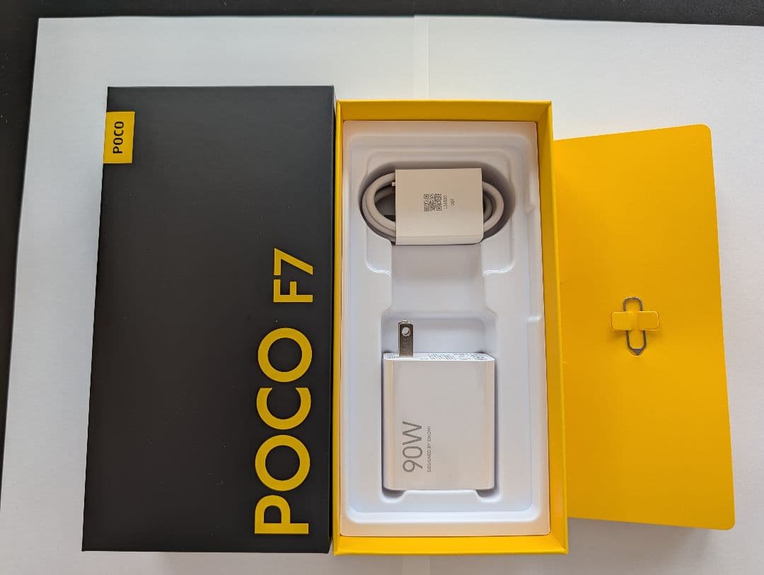 【美品】POCO F7 [ブラック] [12GB/256GB]