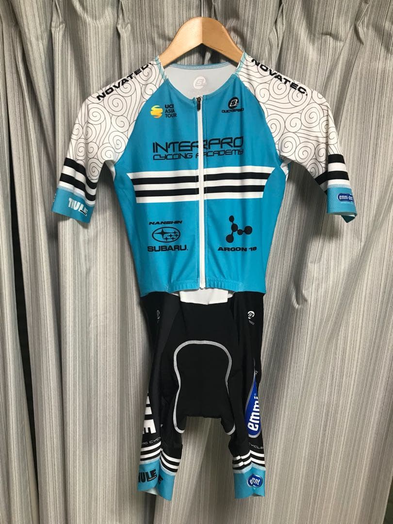 インタープロサイクリングアカデミー 半袖スキンスーツ Mサイズ