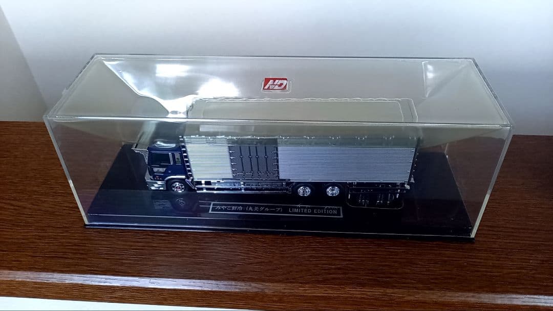 1/72スケール　みやこ鮮冷 丸美グループ 大型トラック