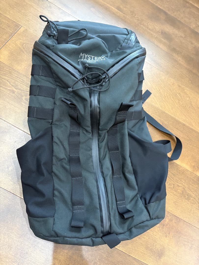 ミステリーランチ　リュック　フロント