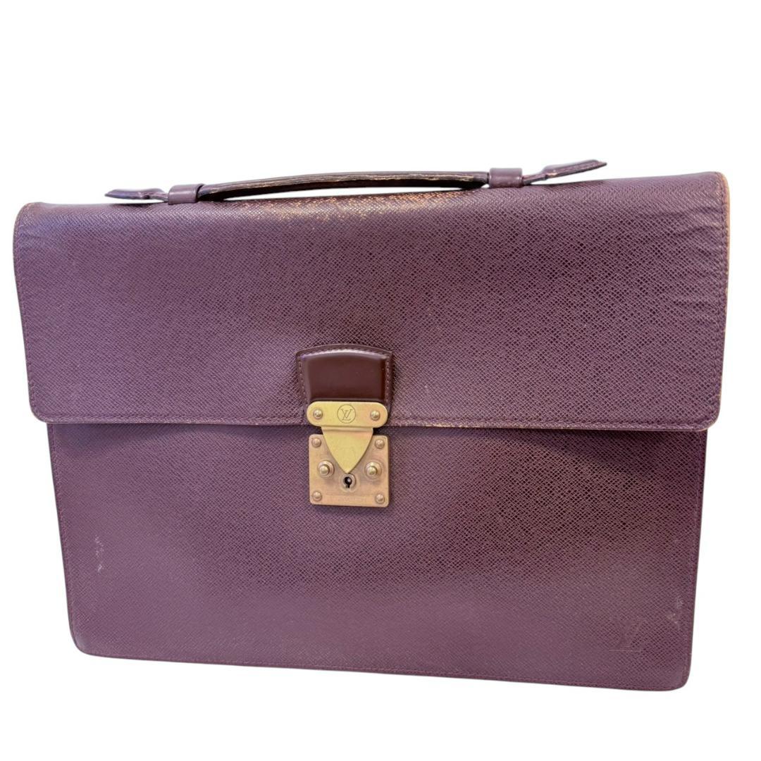 LOUIS VUITTON M30076 タイガ セルヴィエット クラド