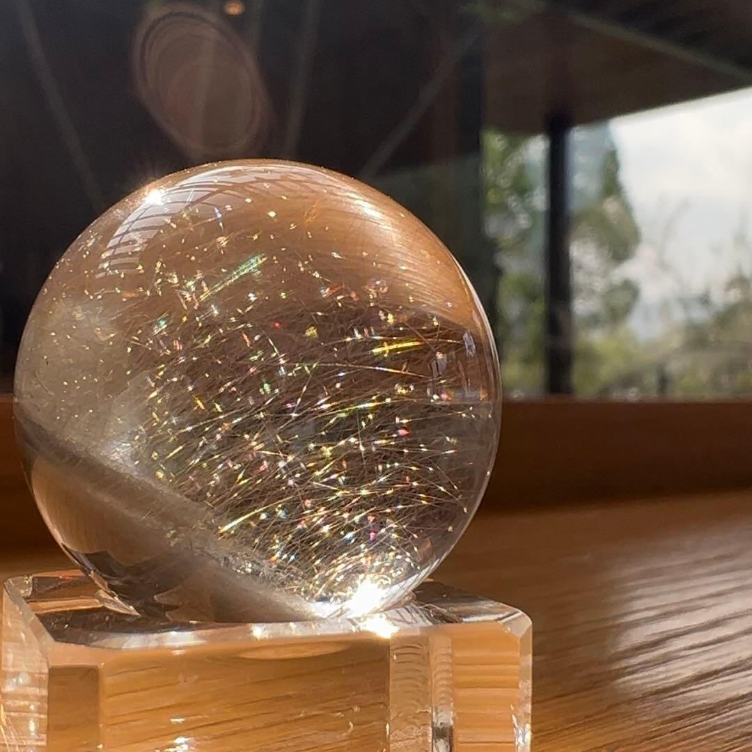 シルバールチルクォーツ/ブルッカイトインクォーツ/rutile