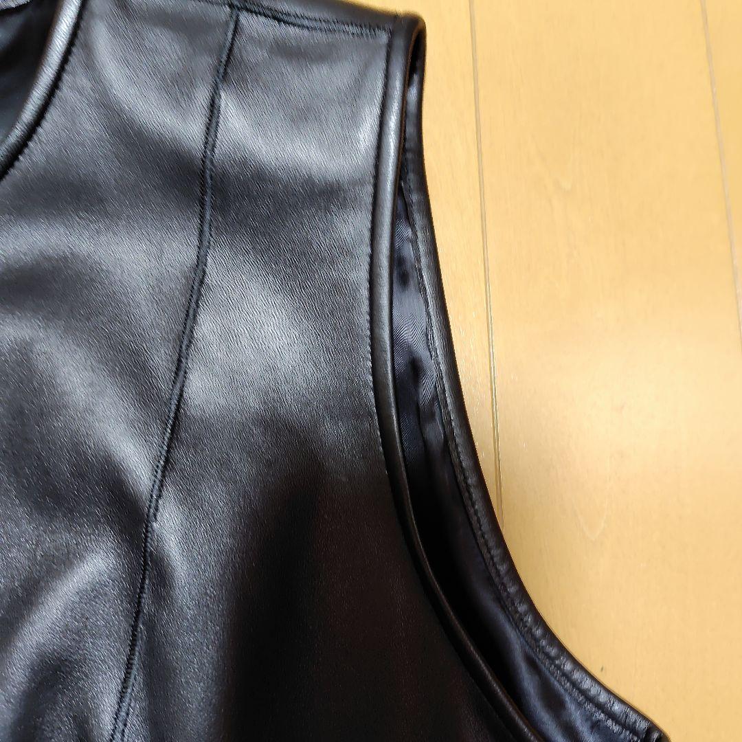 お値下げ致しました。BACCA 黒 ノースリーブ ベスト