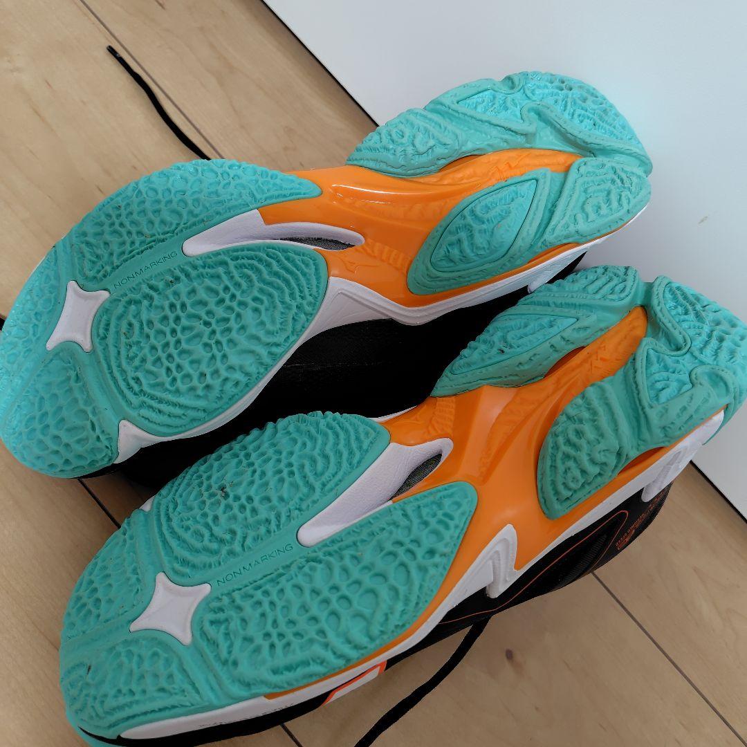 【ミズノ直営店限定】ウエーブライトニング Z8(バレーボール)　　24.5cm