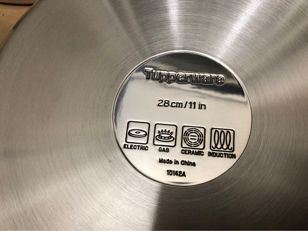 タッパーウェア　Tupper ware 28cmフライパン(ガラスふた付)