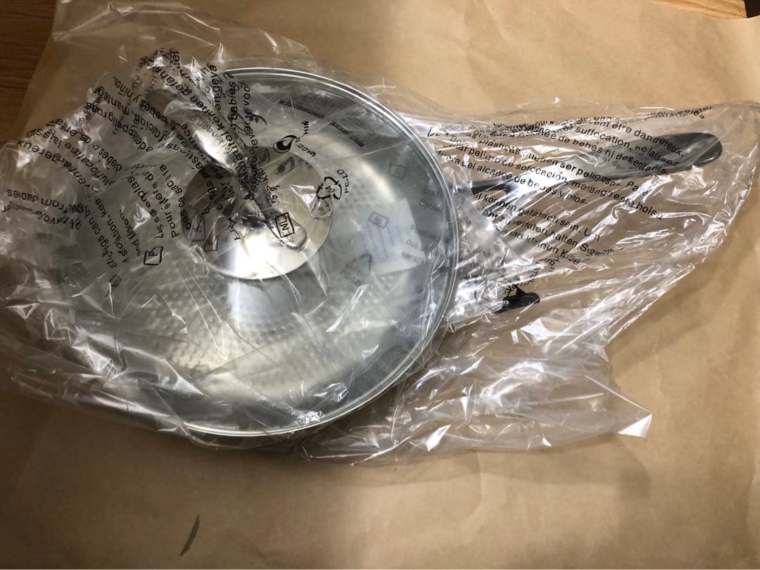 タッパーウェア　Tupper ware 28cmフライパン(ガラスふた付)