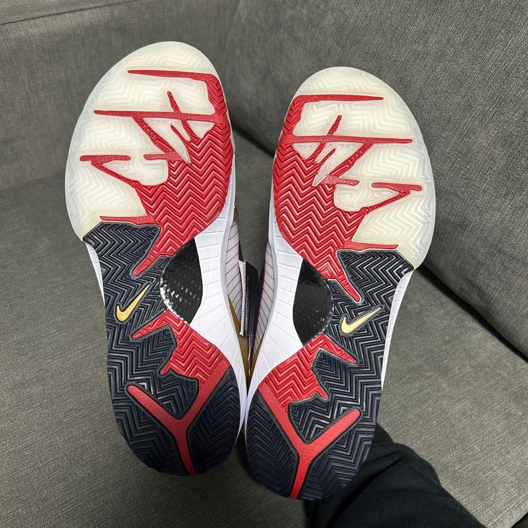 Kobe 4ゴールドメダル　バスケットシューズ