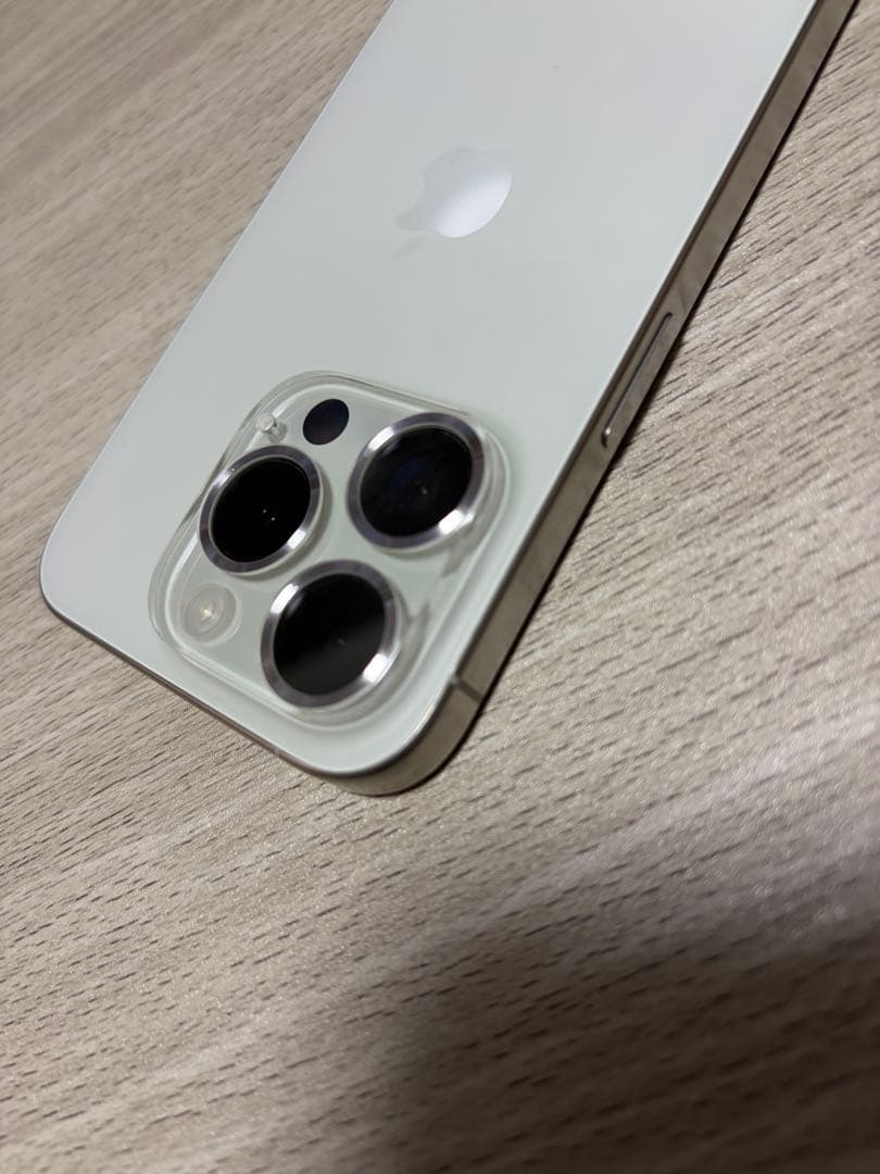 iPhone15 Pro 256GB ホワイトチタニウム