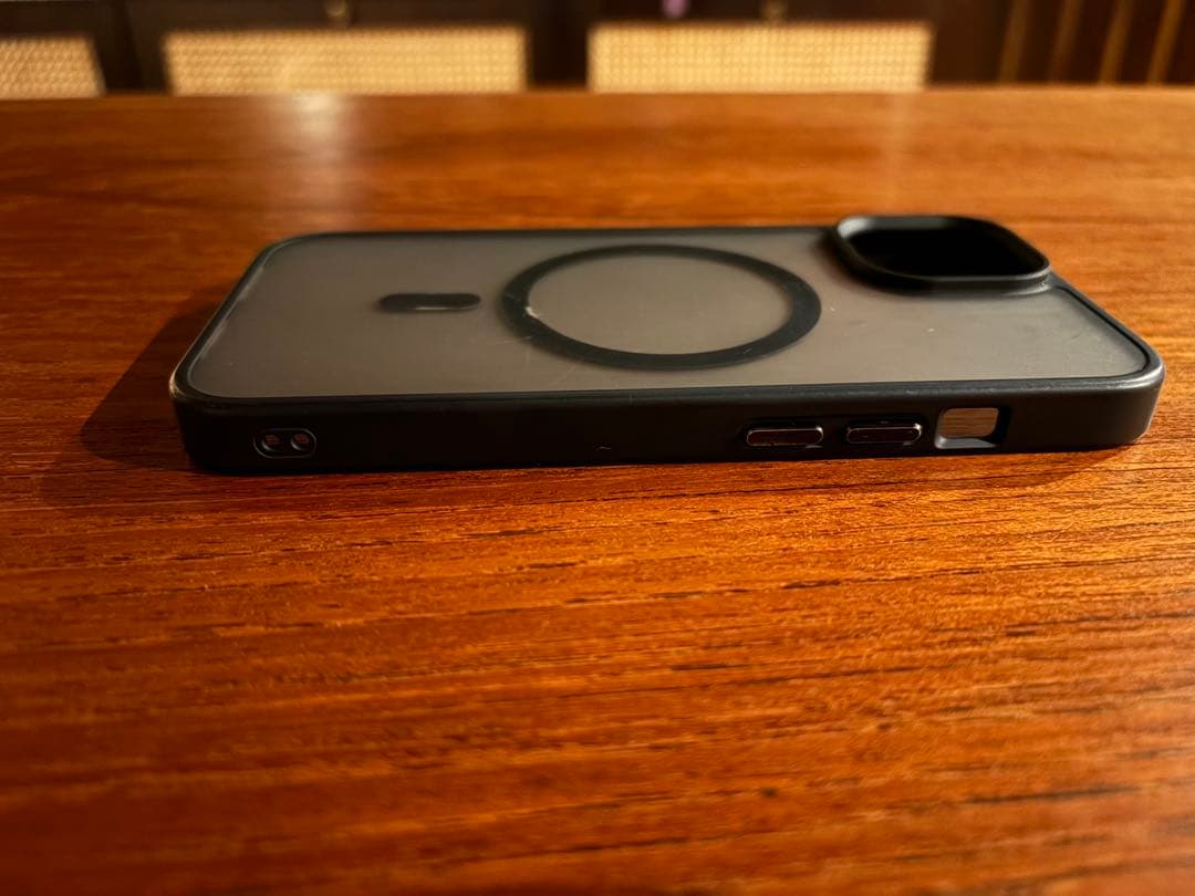 Apple iPhone 14 128G本体 画面ひび割れあり　ケースつき