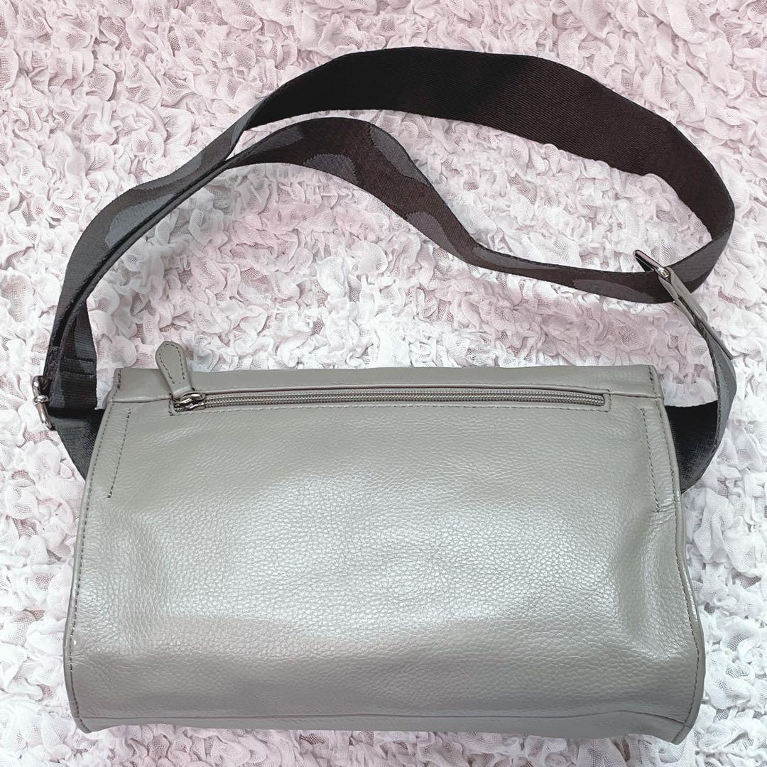 美品✨ear PAPILLONNER 柄テープボディバッグ ダルメシアン グレー