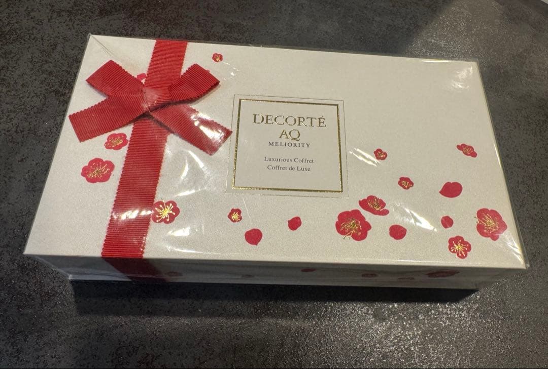 コスメデコルテAQ ミリオリティ ラグジュリアスコフレⅢ 新品未使用