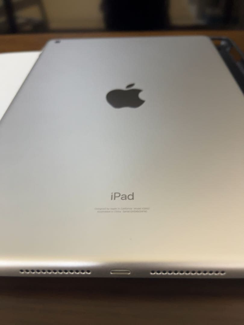 iPad(第9世代) 64GB Wi-Fiモデル　シルバー　バッテリー最大92%