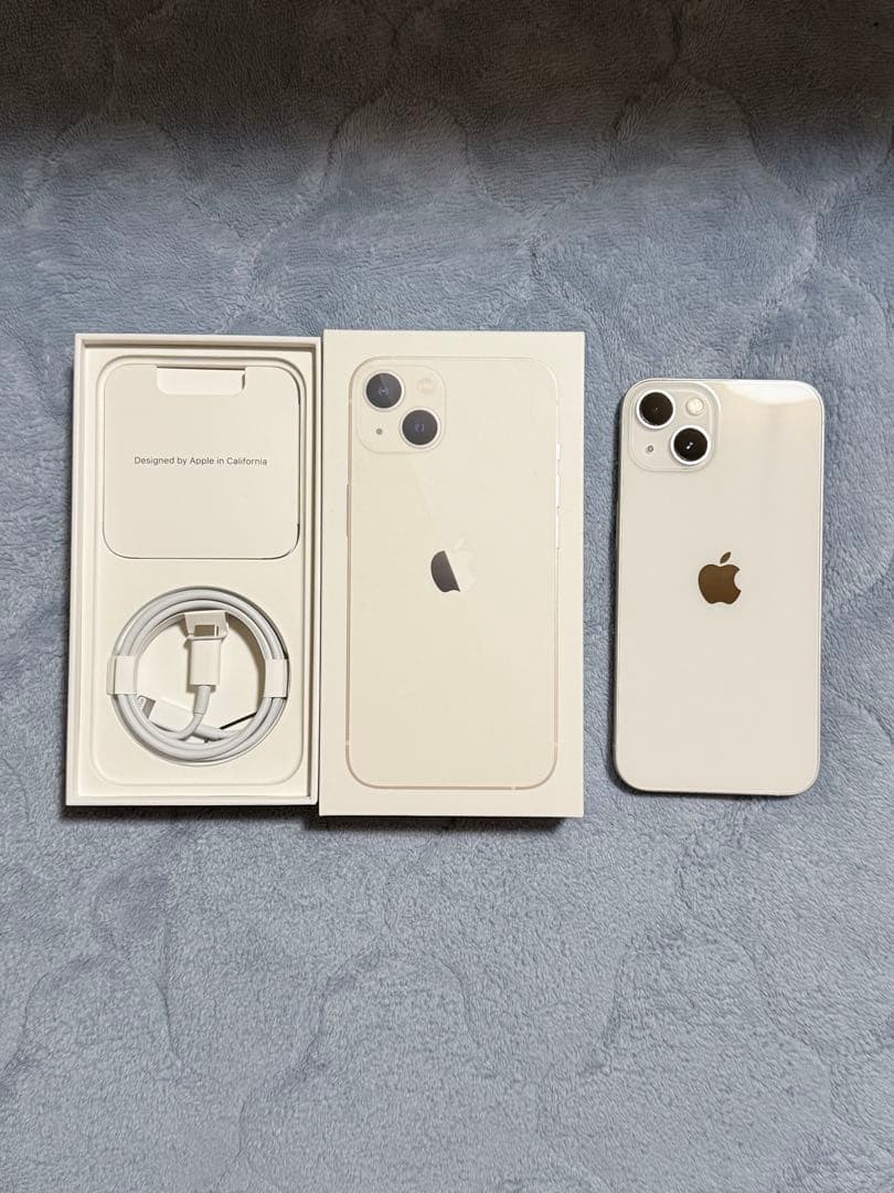 Apple iPhone 13 ホワイト スターライト　本体 充電ケーブル付き
